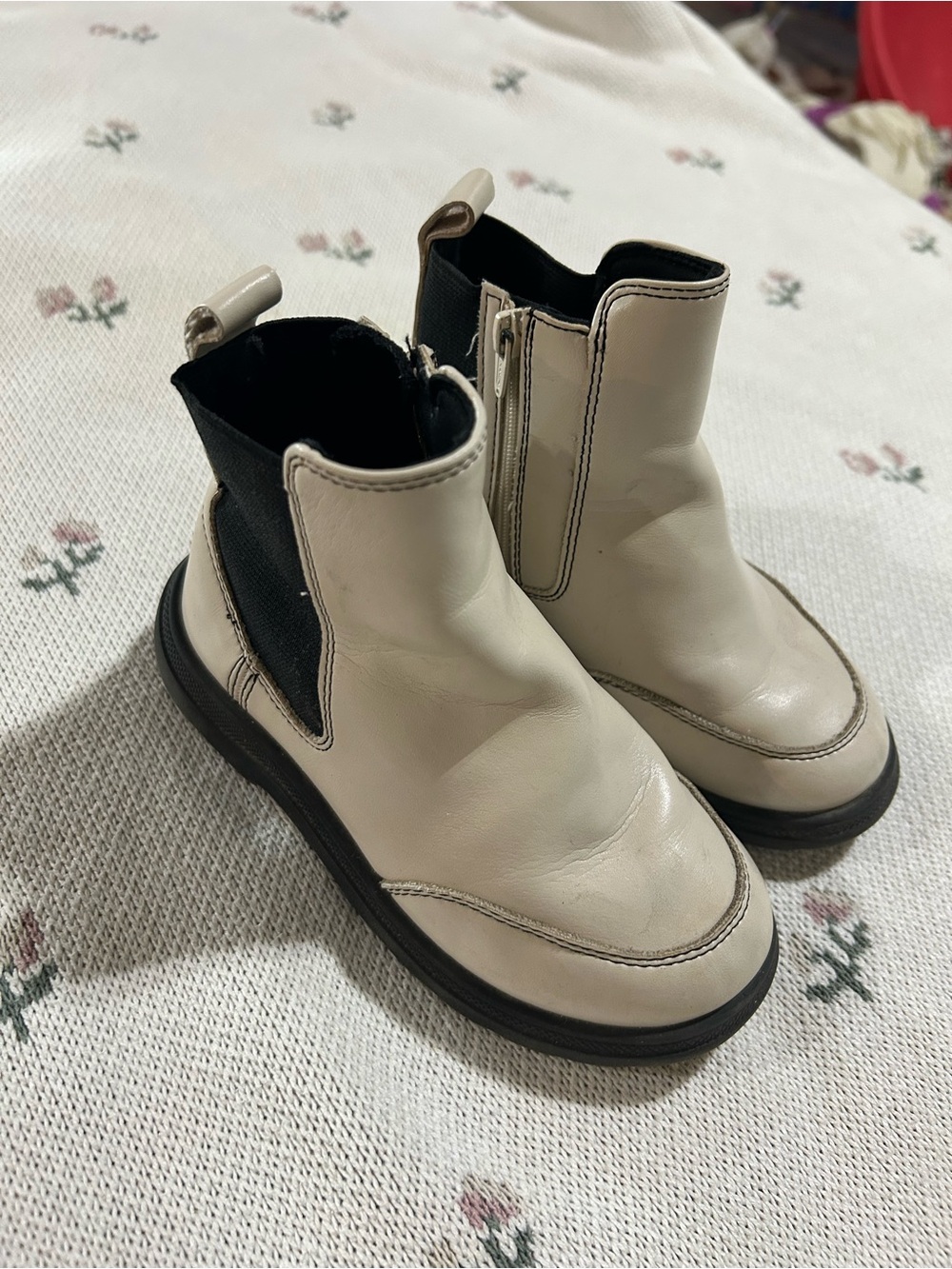Zara Cream and Black Kids Chelsea Boots